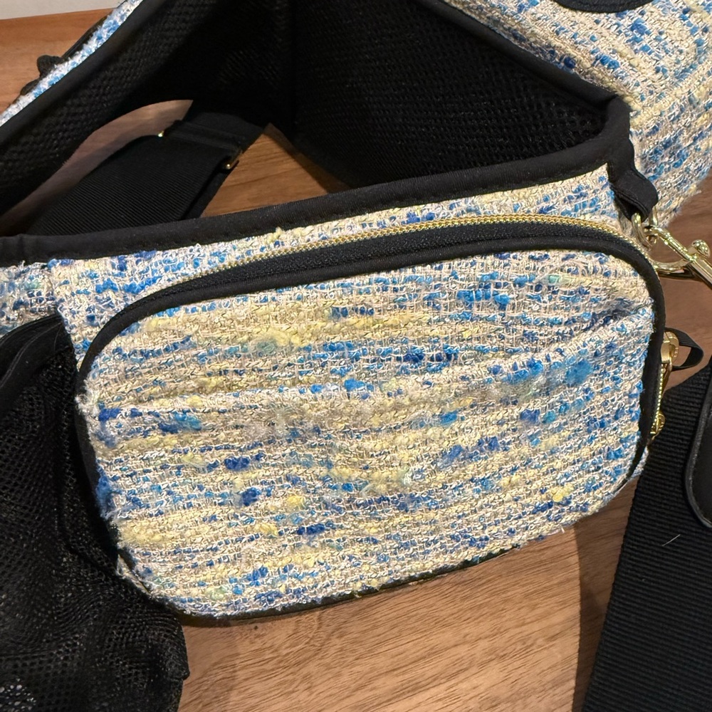 Tush Baby hip carrier with crossbody strap - blue and yellow metallic tweed - Picture 7 of 8